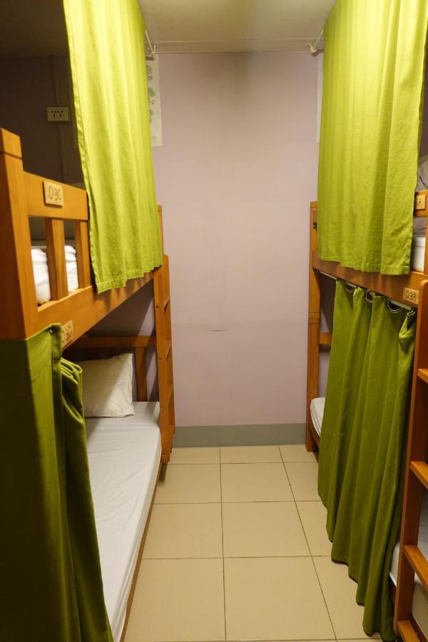 Center.Center Hostel Пули Экстерьер фото