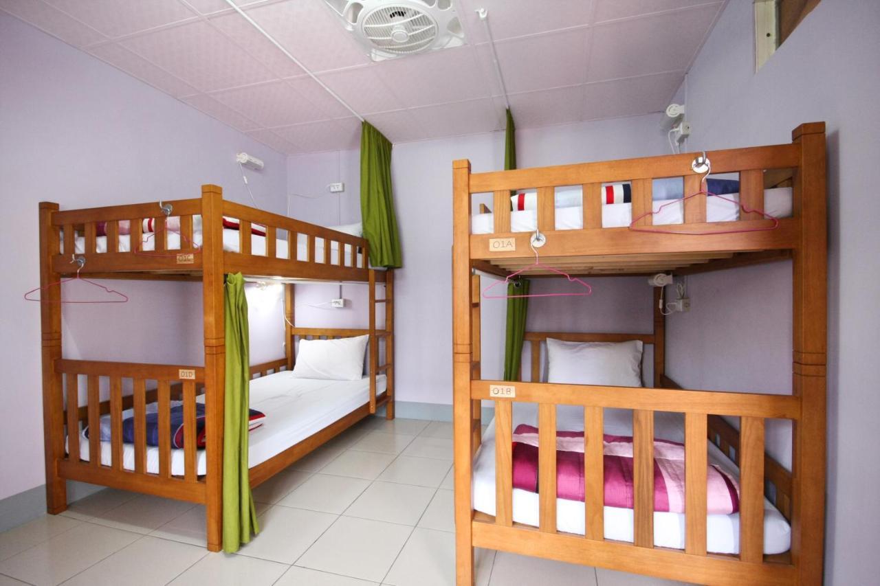Center.Center Hostel Пули Экстерьер фото