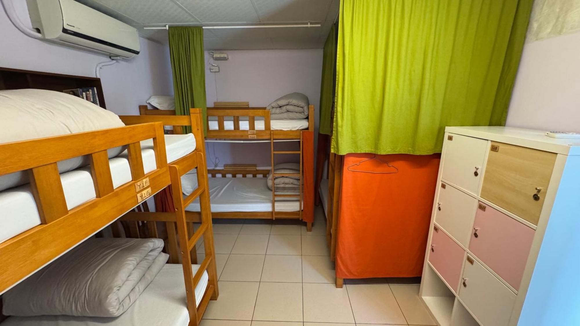 Center.Center Hostel Пули Экстерьер фото
