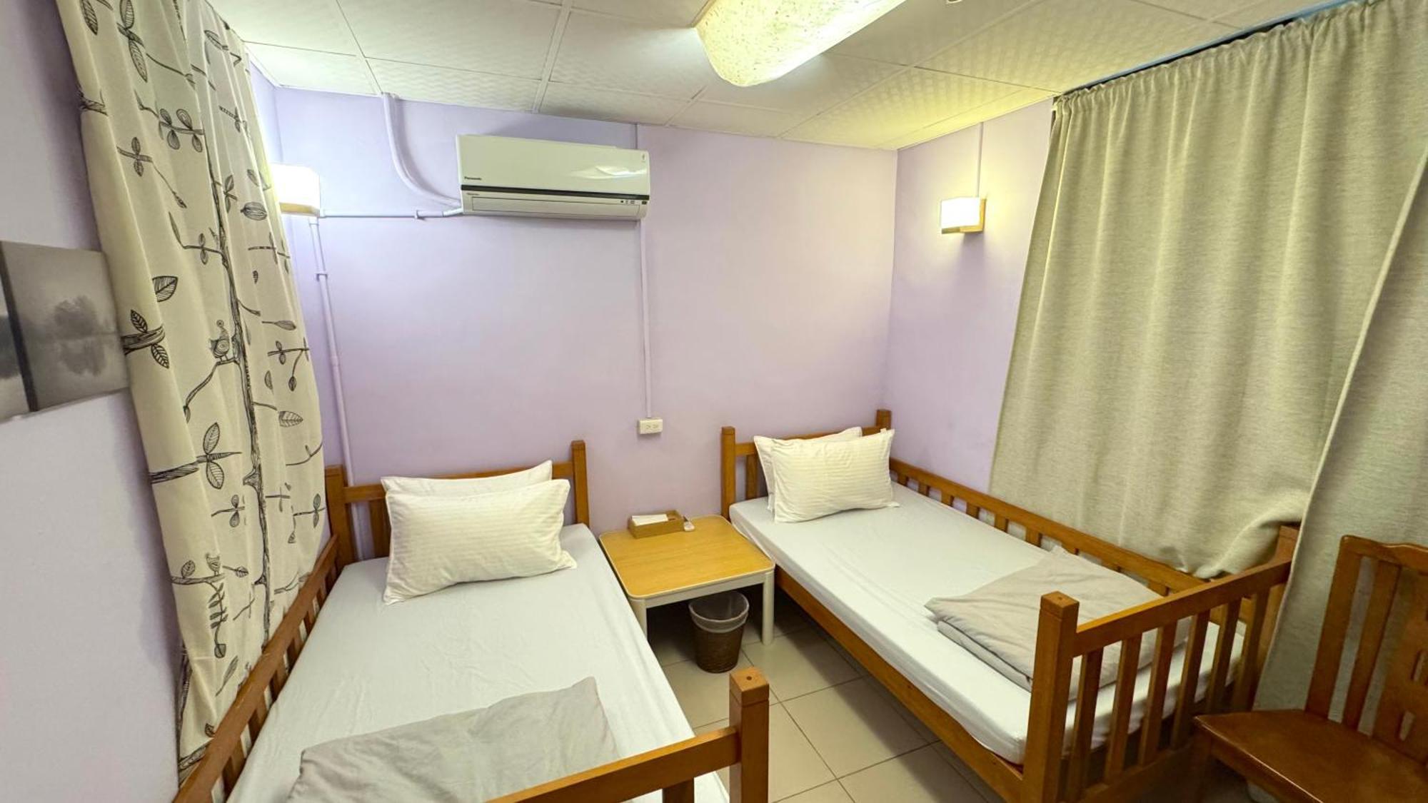 Center.Center Hostel Пули Экстерьер фото