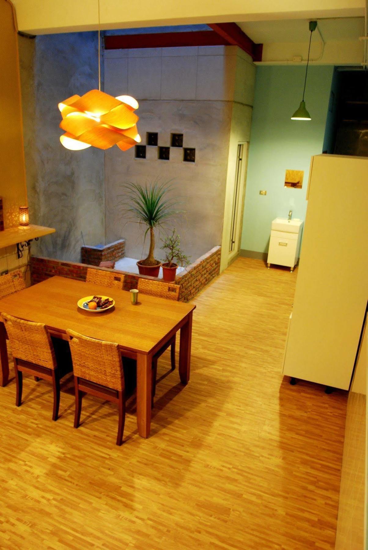 Center.Center Hostel Пули Экстерьер фото